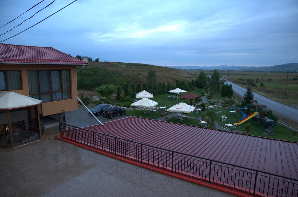 Hotel Mariflor Gherla Exterior foto